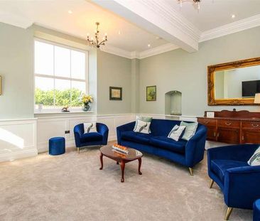 Heath, Wakefield, WF1 - Photo 2