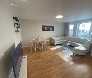 Skogängsvägen, Spånga - Photo 2