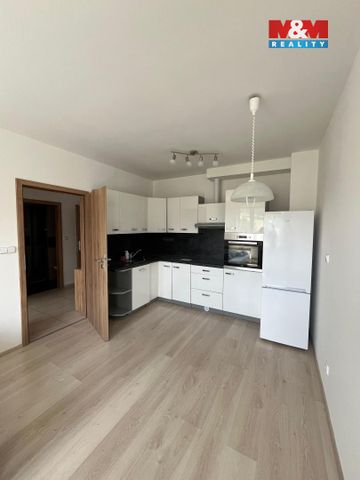 Pronájem bytu 2+kk 39 m², Zborovská 485, Jince - Photo 2