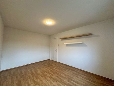 Een nette, comfortabele gezinswoning met 3 slaapkamers, garage en tuin. - Photo 5