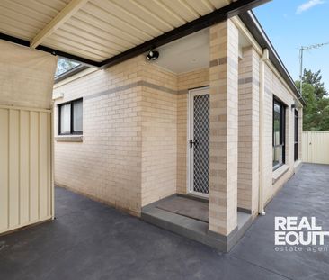 1A Sandover Court, Wattle Grove NSW 2173 - Villa For Rent | Domain - Photo 1