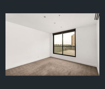 Unbeatable South Yarra Lifestyle & Convenience - Photo 2