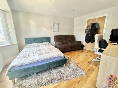 Upper Belmont Road, Chesham - Photo 5