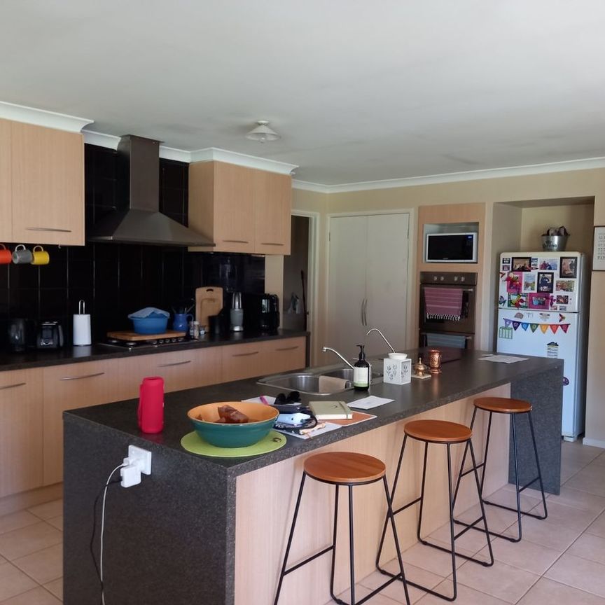 16 Ranfurlie Circuit, Melton West, VIC 3337 - Photo 1