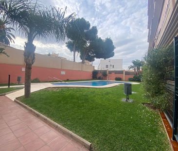 Alquiler de piso en Calle Virgen de Montserrat - Photo 5