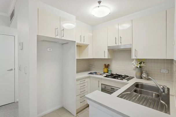 “Prime CBD positioning in sought after 'Trafalgar' building | Unfurnished” - Photo 1