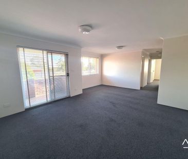 Spacious Two Bedroom Apartment In The Heart Of Lakemba - Photo 1