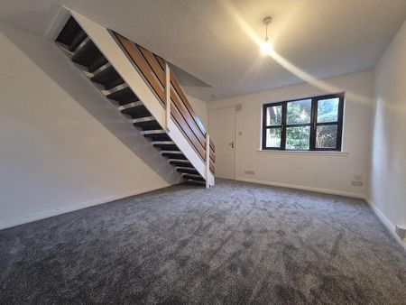 2 bedroom terraced house to rent - Photo 2