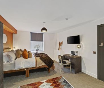 1 bedroom in a house share to rent - Photo 2