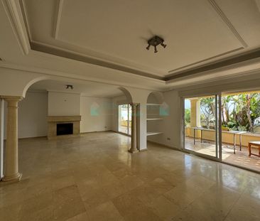 Villa for rent in Elviria, Marbella East - Photo 5