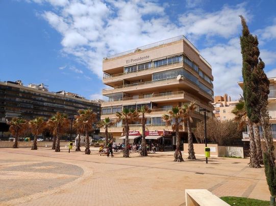 Alquiler de piso en Paseo Marítimo Rey de España - Photo 1