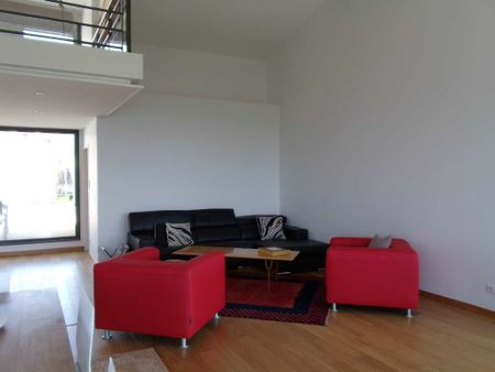 Location Appartement 4 pièces 190m² ANGOULEME 16000 - Photo 2