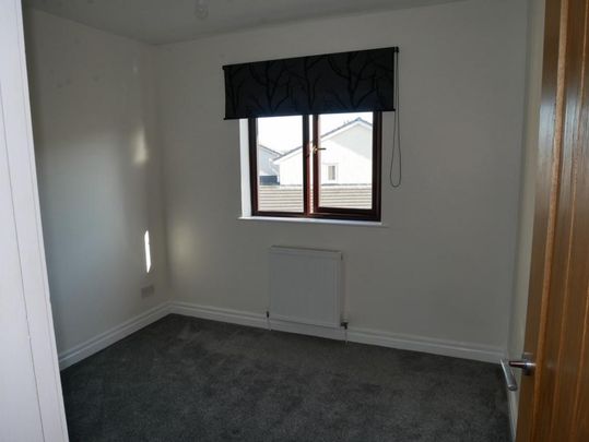 2 bedroom end of terrace house to rent - Photo 1