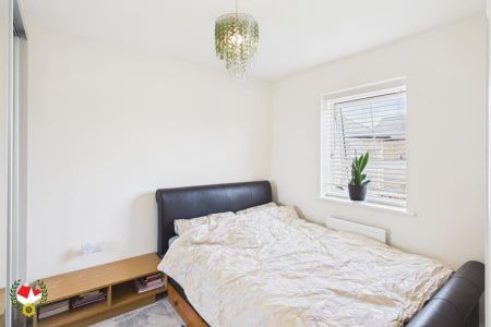 Whitethorn Crescent, Innsworth - Photo 4