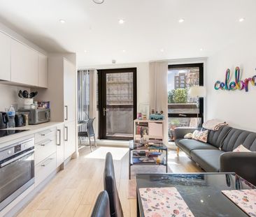 1 Bed Flat, Waterside Way, N17 - Photo 2