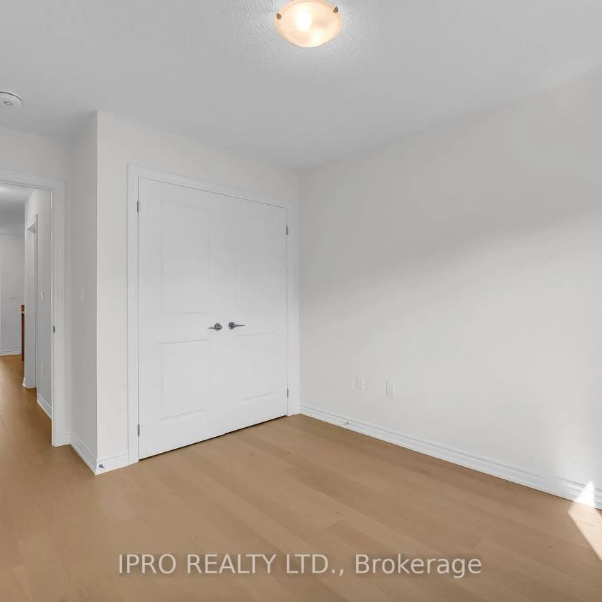 Condo Townhouse For Lease | W9253904 - Photo 1