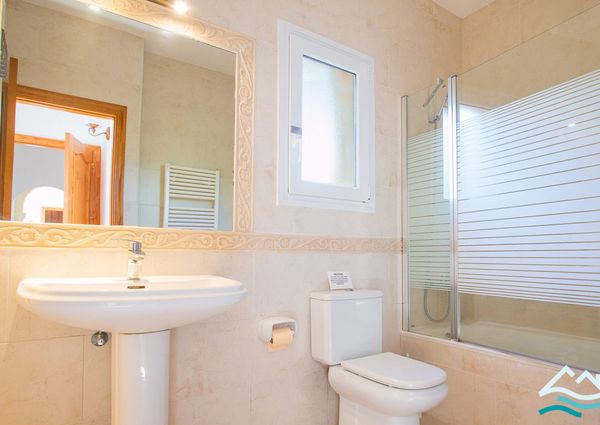 VILLA FOR RENT ALL YEAR ROUND WITH PRIVATE POOL IN MORAIRA