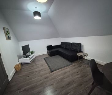 2 Bed Flat, Blenheim Park Road, CR2 - Photo 2