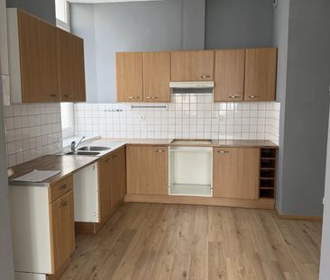 Location Appartement 4 pièces 90m² BOULOGNE SUR MER 62200 - Photo 3