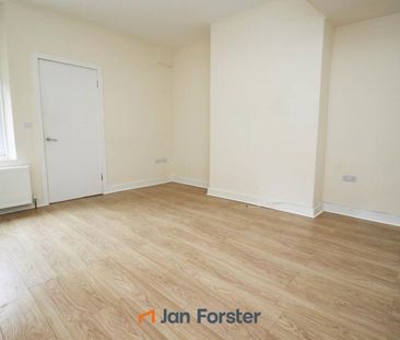 2 Bedroom Flat - Ground Floor - Photo 3