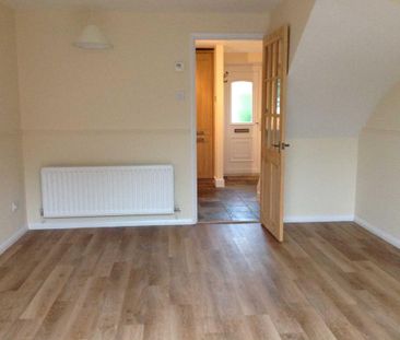 2 bedroom terraced house to rent - Photo 3