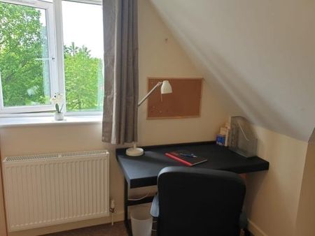 6 bedroom terraced house to rent - Photo 3