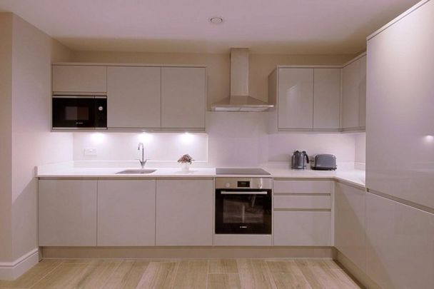 Petersfield Avenue, Slough, Berkshire,SL2 - Photo 1