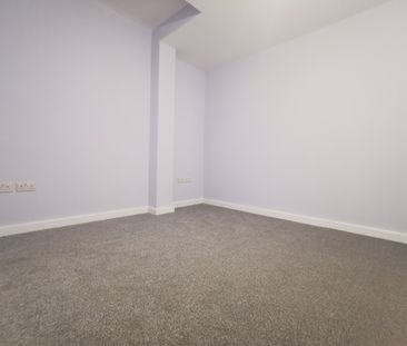 1 Bed Flat - Photo 3