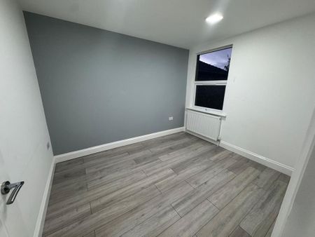 3 bedroom property to rent - Photo 2