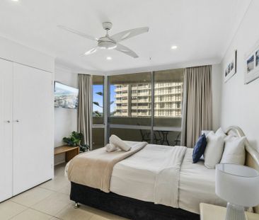 FULLY FURNISHED THREE BEDROOM BEACHFRONT APARTMENT - Photo 6