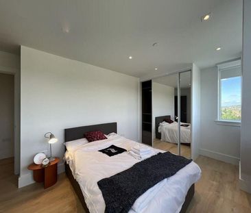 3 bedroom flat to rent - Photo 3