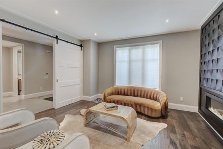 For Lease - 366 Galt Avenue, Oakville, Ontario - Photo 2