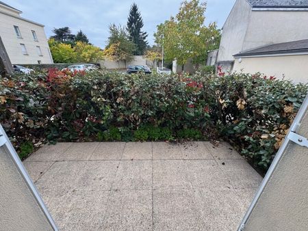 Location Appartement 2 pièces 37m² ST JEAN DE BRAYE 45800 - Photo 4