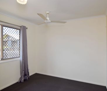 NEAT AND TIDY BRICK FAMILY HOME! - Photo 4