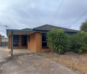 Quite Court in a Great Location - Photo 4