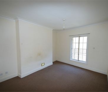 2 bedroom | Flat - Photo 5