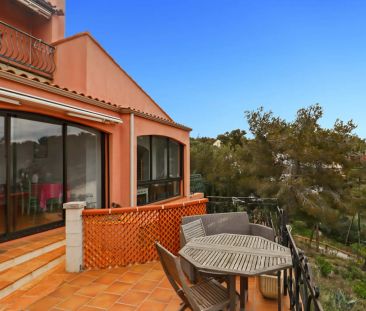 Maison Ensues La Redonne 6 pièce(s) 180 m2 - Photo 1