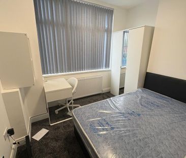 5 bedroom terraced house to rent - Photo 6