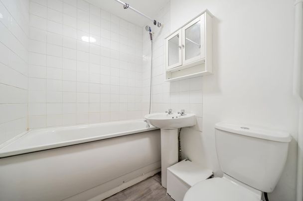 flat to rent - Photo 1