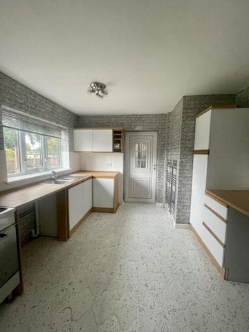 2 Bedroom Semi-Detached House - Photo 5