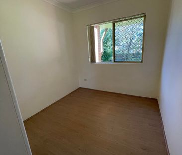 Modern Townhouse in the Heart of Dulwich Hill ! - Photo 6