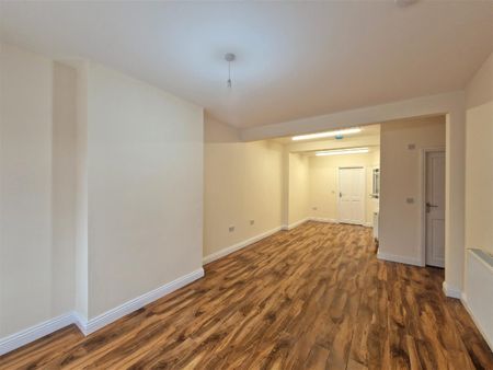 Highbury Road, LE4, Leicester - Photo 2