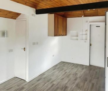 2 bedroom property to rent - Photo 6