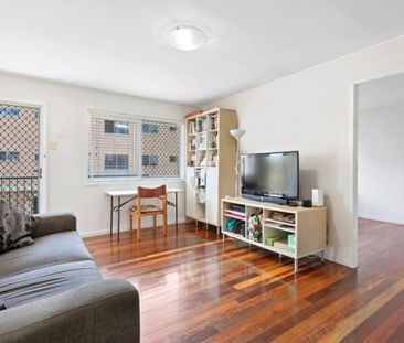15, Agnes Street, QLD, Morningside - Photo 1