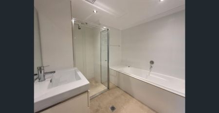 16/12 PARKSIDE CRES, CAMPBELLTOWN - Photo 3