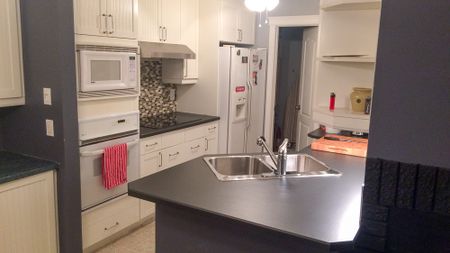 3 Bedroom Townhouse For Rent In Skyrattler: Pet Friendly. - Photo 4
