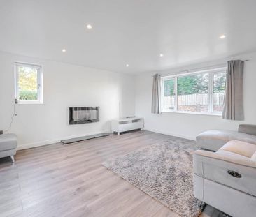 3 bedroom detached house to rent - Photo 2