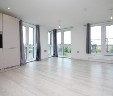 2 bedroom penthouse to rent - Photo 4