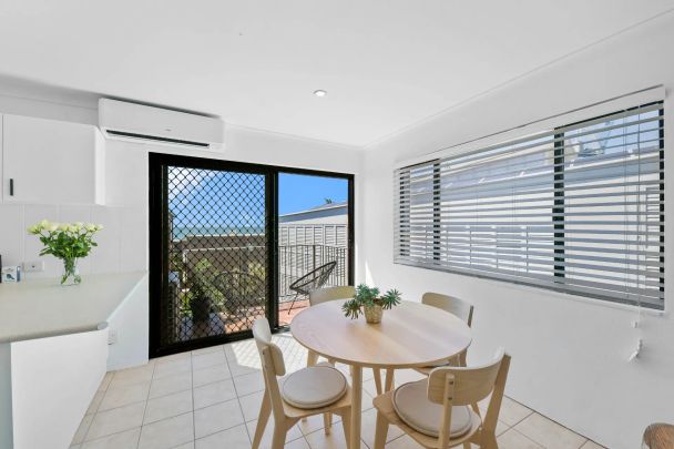 Refurbished Apartment With Ocean View - Photo 1