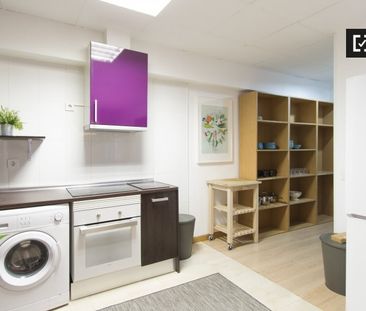 madrid, Community of Madrid 28028 - Photo 6